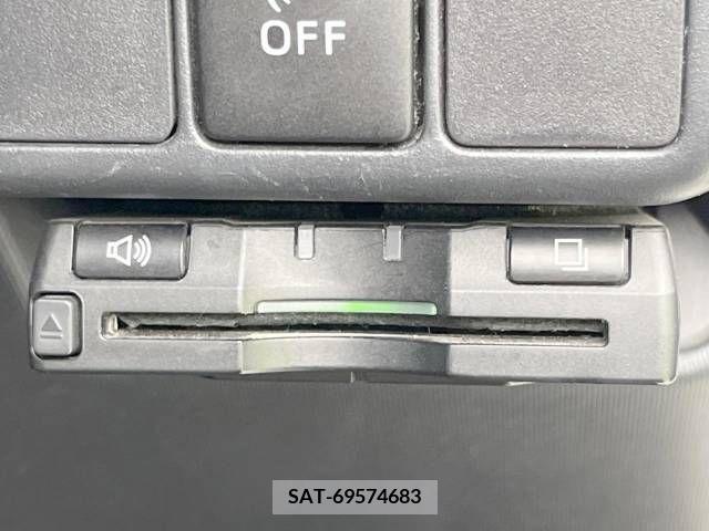 Toyota AQUA 2015-07 377585-7