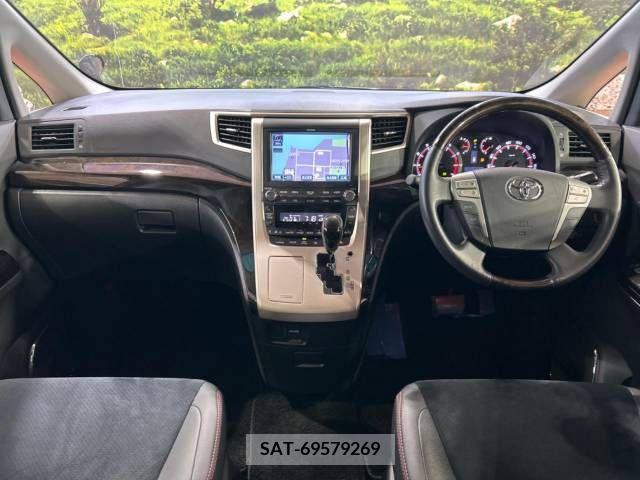 Toyota VELLFIRE 2013-08 287973-1