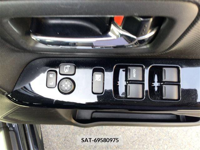 Suzuki SPACIA 2018-03 285875-28