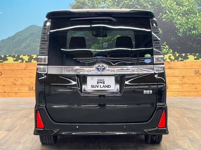 Toyota VOXY HYBRID 2019-03 185737-16