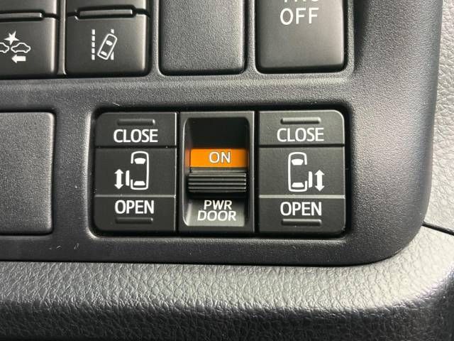 Toyota VOXY HYBRID 2019-03 185737-5