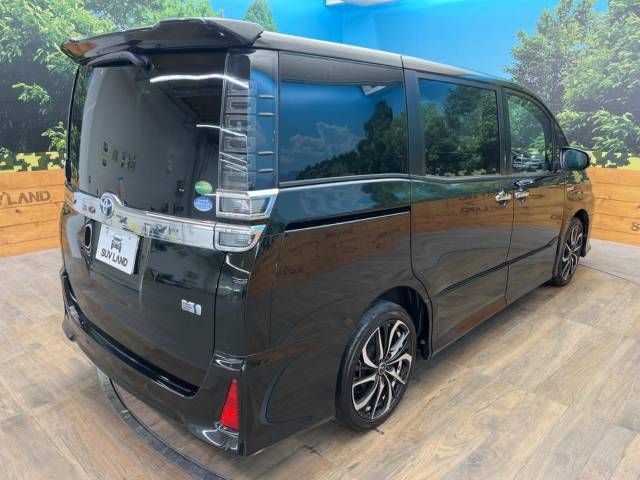 Toyota VOXY HYBRID 2019-03 185737-18