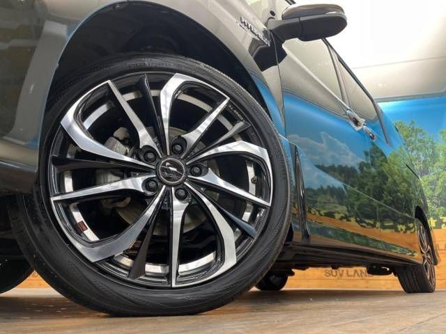 Toyota VOXY HYBRID 2019-03 185737-14