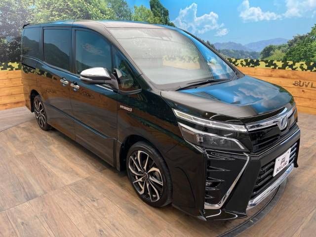 Toyota VOXY HYBRID 2019-03 185737-17