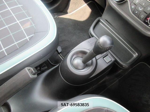 Renault TWINGO 2018-03 218396-21