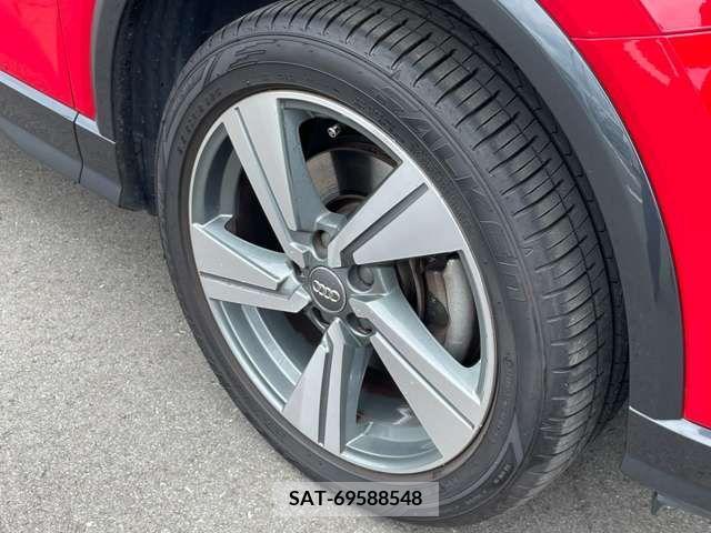 Audi Q2 2018-11 317980-8