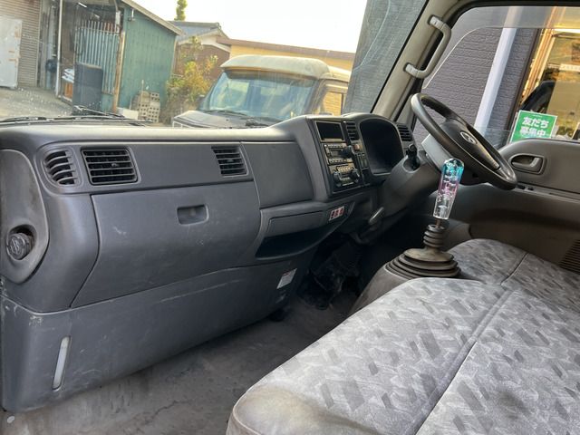 Mazda TITAN 2003-02 187929-6