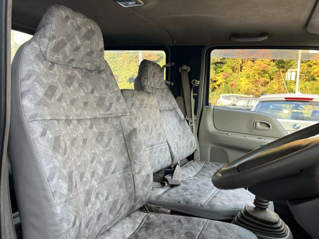 Mazda TITAN 2003-02 187929-3