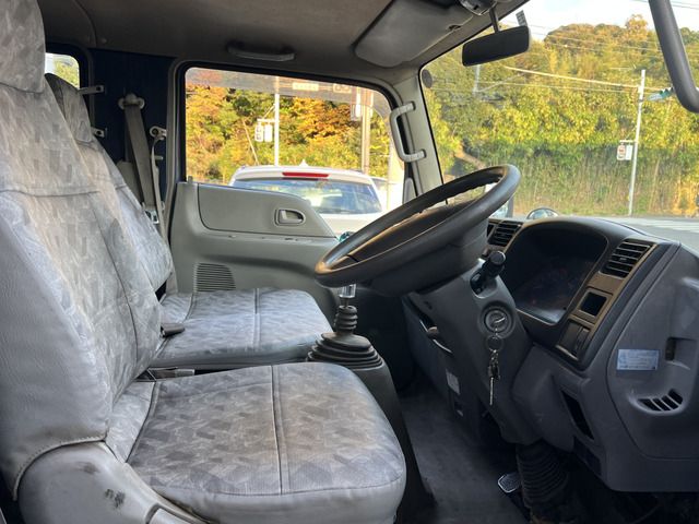 Mazda TITAN 2003-02 187929-4