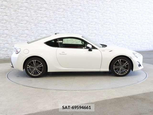 Toyota 86 2012-11 372955-12