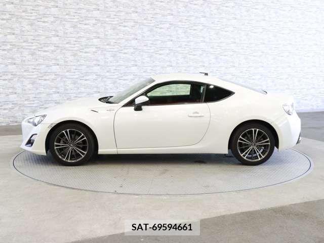 Toyota 86 2012-11 372955-11