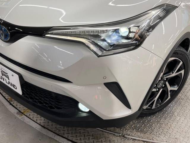 Toyota C-HR 2017-04 183374-12