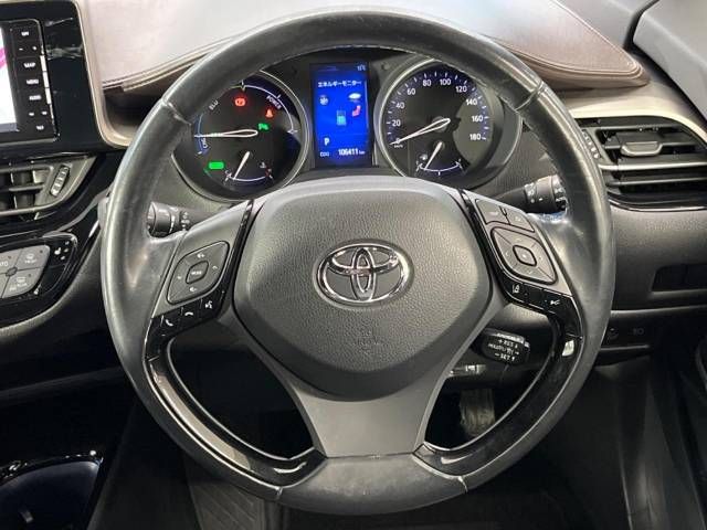 Toyota C-HR 2017-04 183374-11