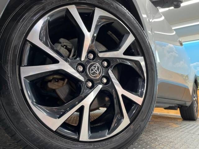 Toyota C-HR 2017-04 183374-13