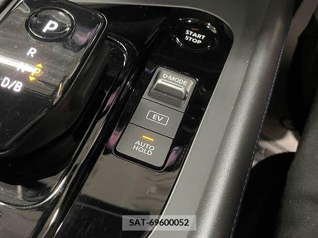 Nissan NOTE 2022-03 208448-13