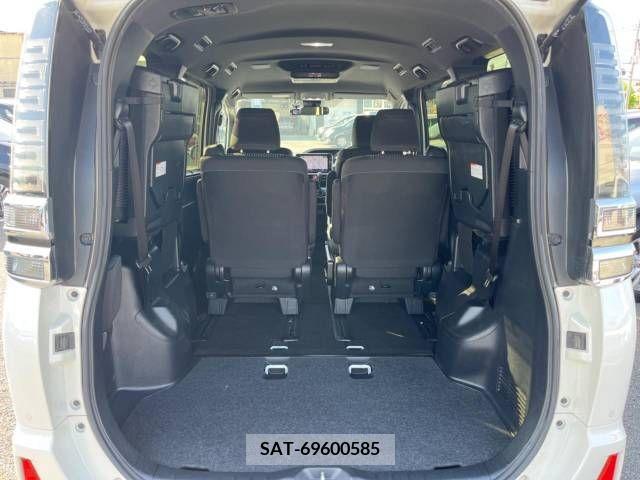 Toyota VOXY 2019-04 288923-11