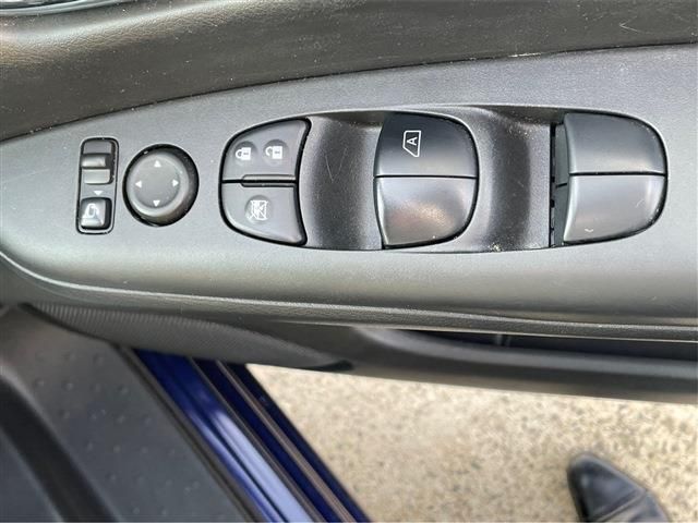 Nissan SERENA 2018-02 26726-27