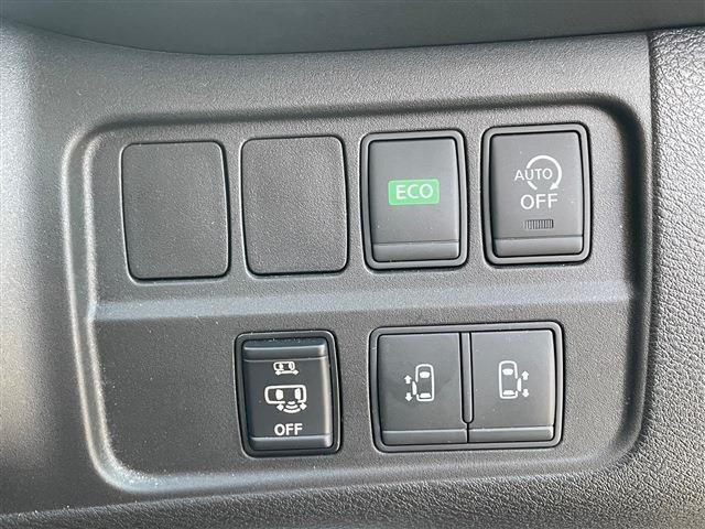 Nissan SERENA 2018-02 26726-26