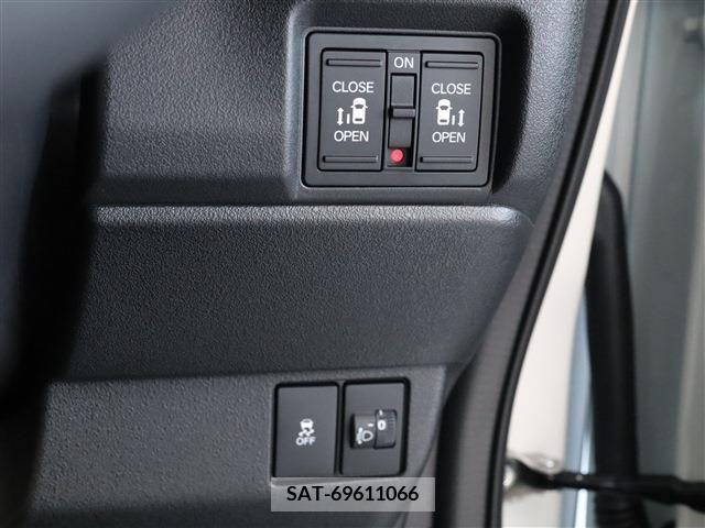 Honda N BOX CUSTOM 2023-11 372043-9
