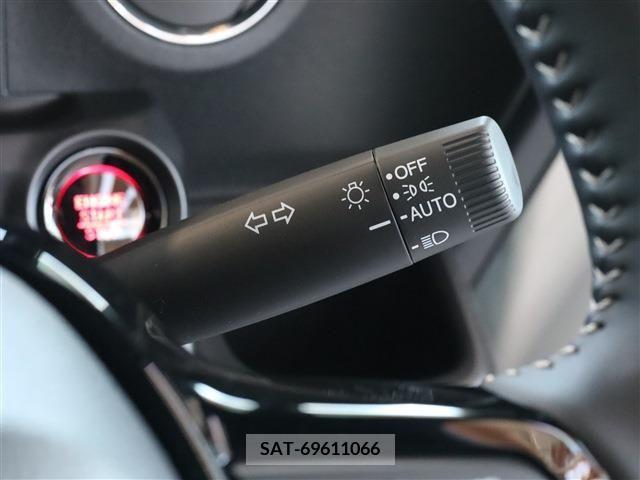 Honda N BOX CUSTOM 2023-11 372043-27