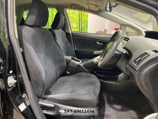 Toyota PRIUS 2014-02 282267-8