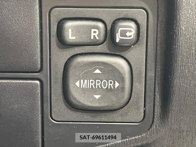 Toyota PRIUS 2014-02 282267-6