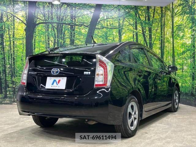 Toyota PRIUS 2014-02 282267-17