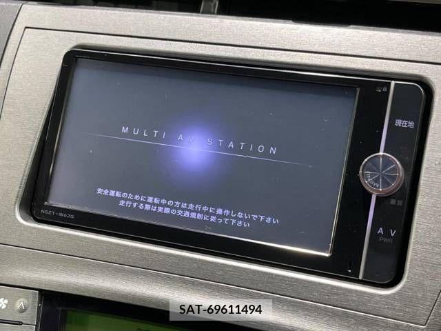 Toyota PRIUS 2014-02 282267-2