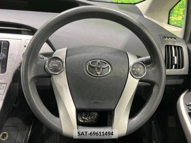 Toyota PRIUS 2014-02 282267-11