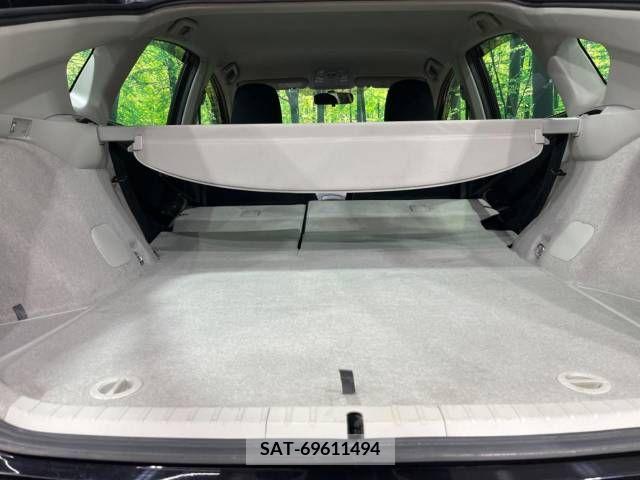 Toyota PRIUS 2014-02 282267-10