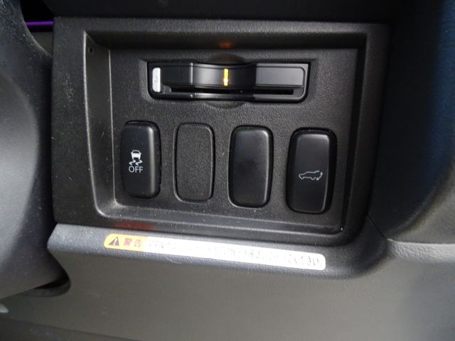 Mitsubishi DELICA D5 2011-10 23193-24