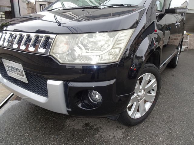 Mitsubishi DELICA D5 2011-10 23193-7