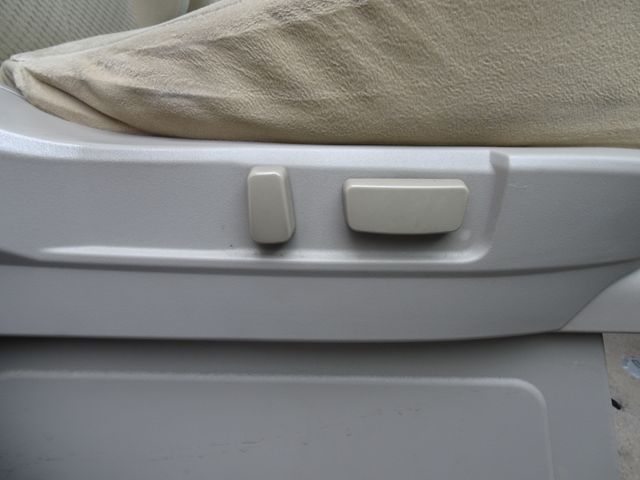 Mitsubishi DELICA D5 2011-10 23193-13