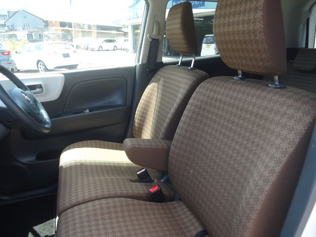 Nissan MOCO 2016-04 4206-8