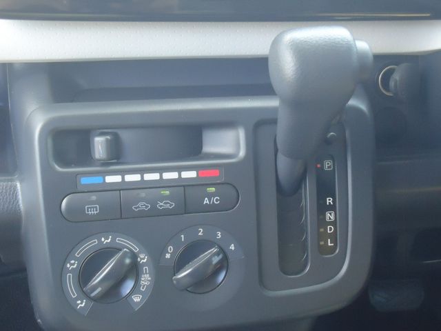 Nissan MOCO 2016-04 4206-7