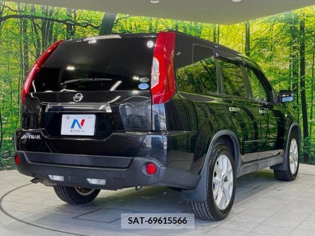 Nissan X-TRAIL 2012-11 371255-17