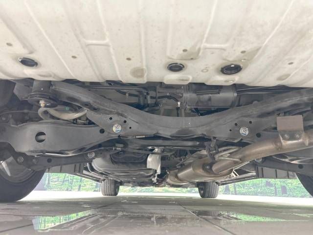 Nissan ELGRAND 2014-06 22247-18