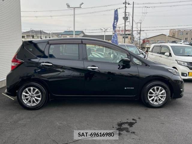 Nissan NOTE 2017-06 280164-18