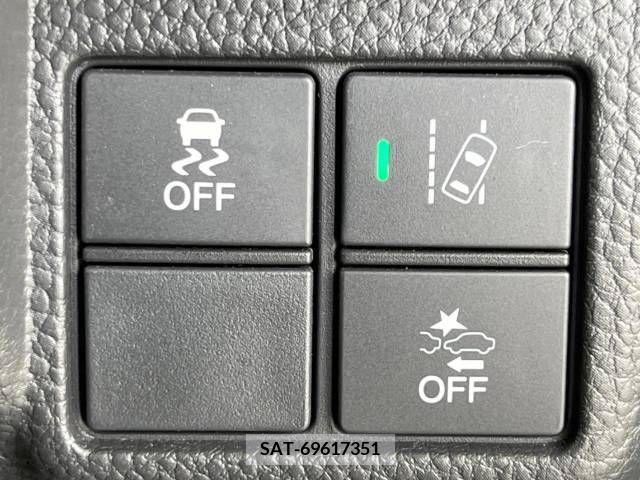 Honda N BOX CUSTOM 2019-01 246138-3