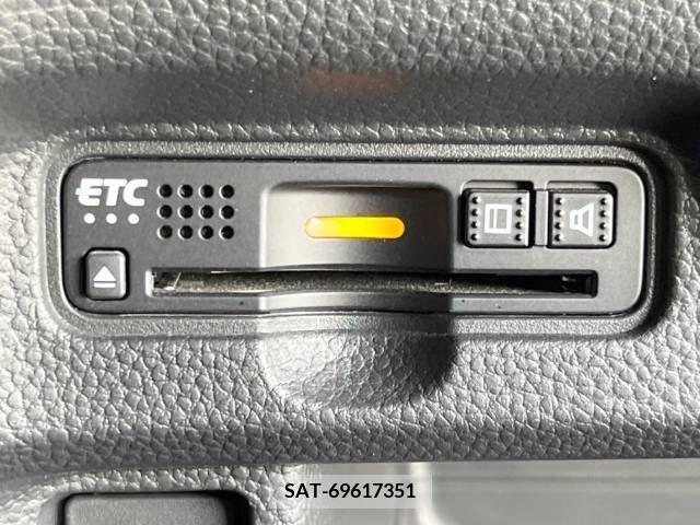 Honda N BOX CUSTOM 2019-01 246138-4