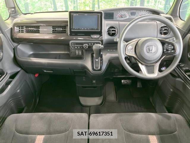Honda N BOX CUSTOM 2019-01 246138-1