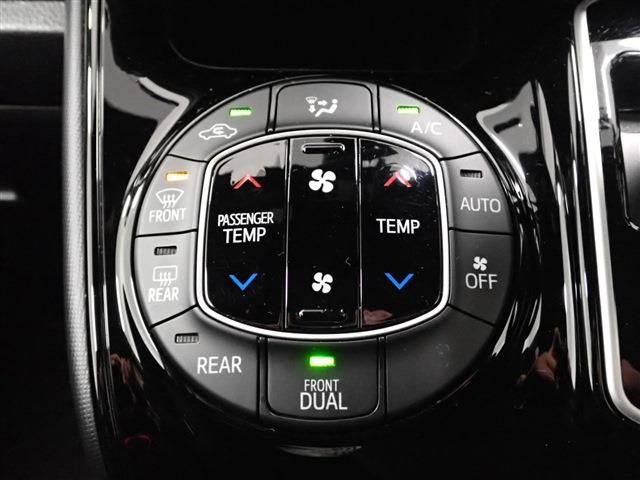 Toyota NOAH 2019-07 191152-15