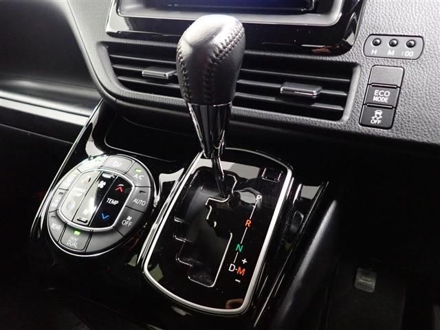 Toyota NOAH 2019-07 191152-14