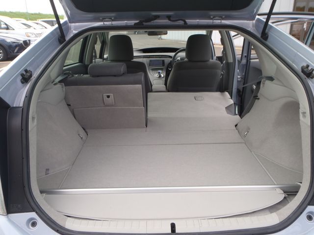 Toyota PRIUS 2011-06 9013-12