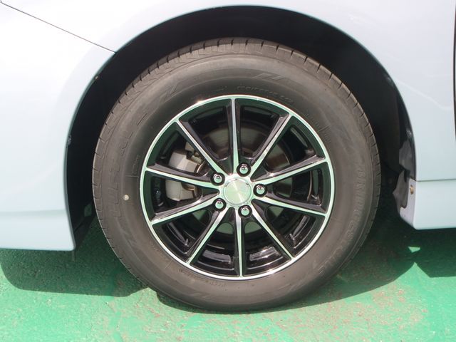 Toyota PRIUS 2011-06 9013-6
