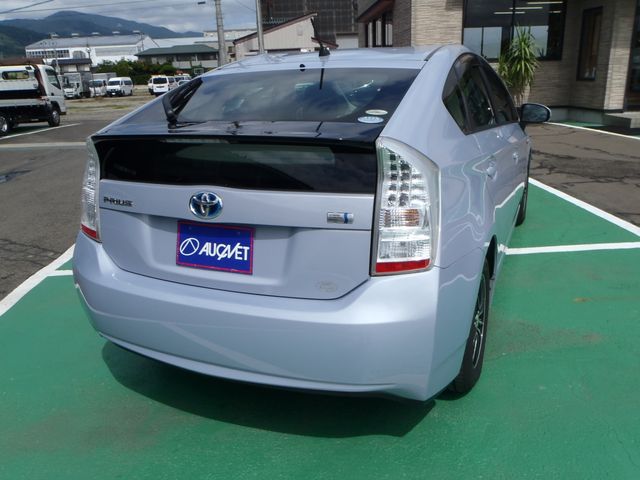 Toyota PRIUS 2011-06 9013-2