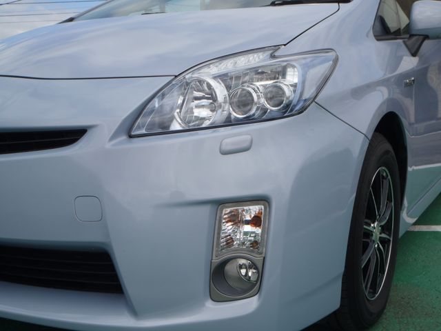 Toyota PRIUS 2011-06 9013-5