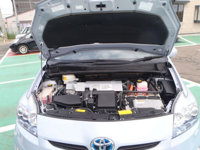 Toyota PRIUS 2011-06 9013-21