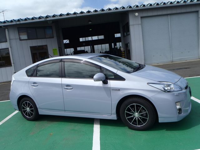 Toyota PRIUS 2011-06 9013-3
