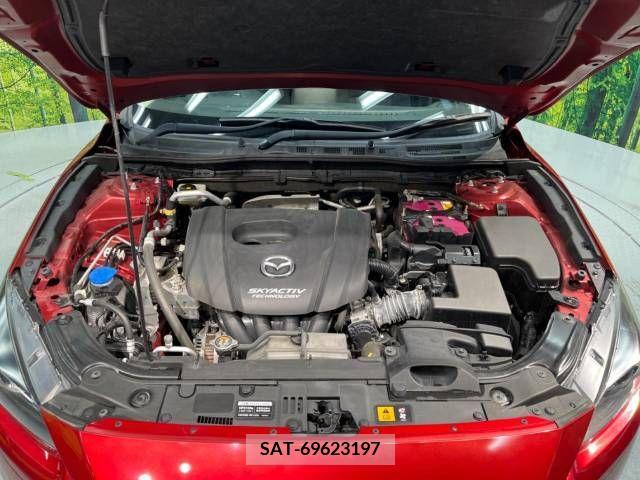 Mazda AXELA 2016-06 261909-18